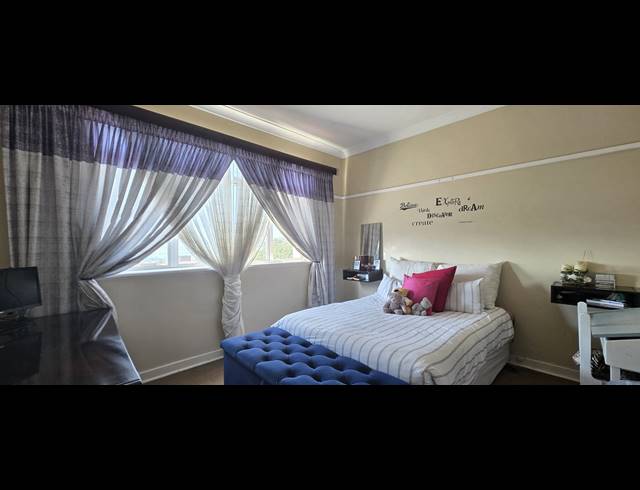 3 BEDROOM APARTMENT FOR SALE IN BULWER